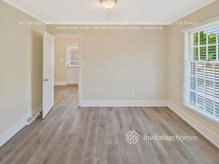 4213 Gladstone Ln — Photo 7