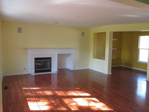2nd image of 7211 Rolling Hills Dr