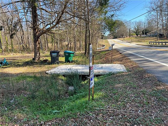 4th image of 4175 Campbell Rd