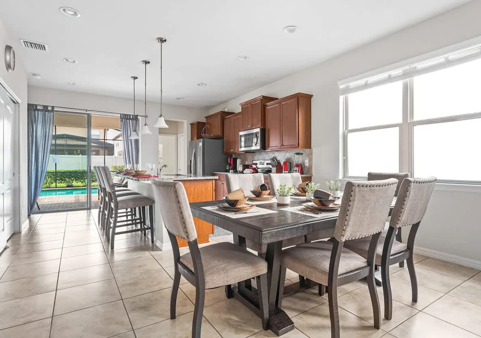 Pet Friendly Amazing 5 BR sleeps 10 — Photo 4