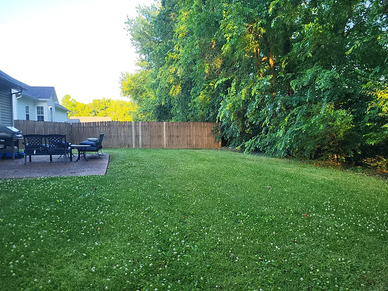 2115 Geneva Dr — Photo 12