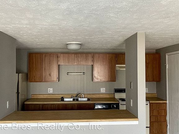 3rd image of 8406 Donovan Ct APT 405