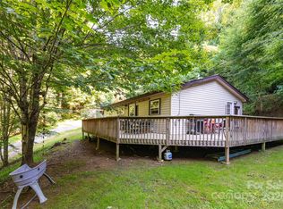 500 Chimney Log Rd, Marshall, NC 28753