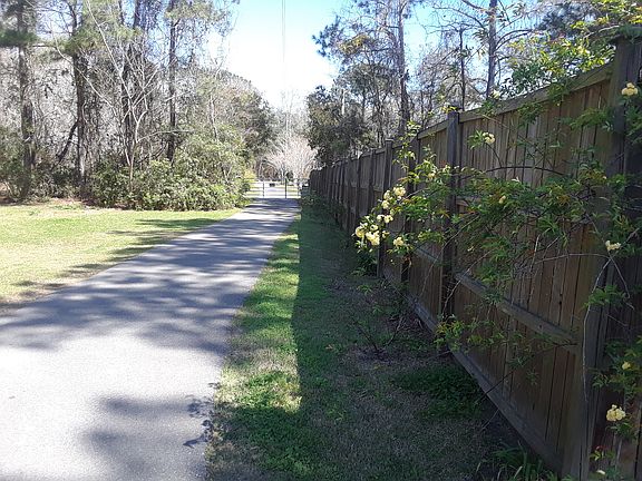 View out of the driveway 