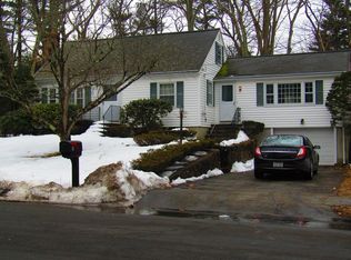 8 Southwick Rd, North Reading, MA 01864