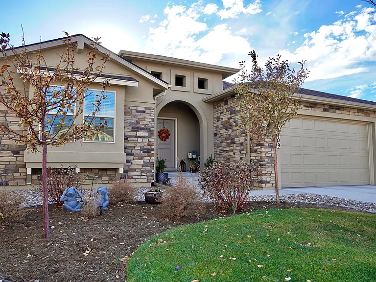 8409 Crooked Branch Ln — Photo 4
