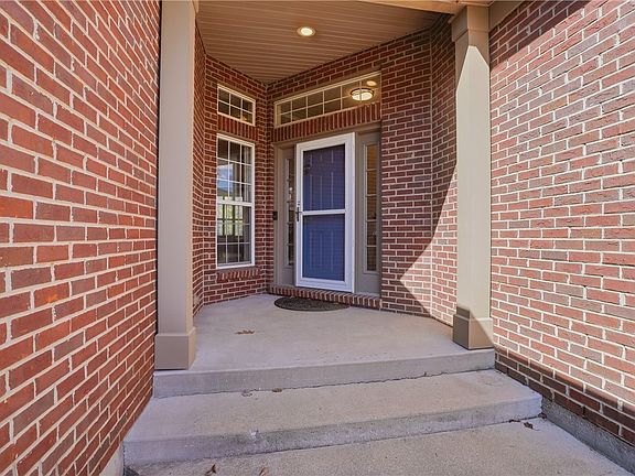 4th image of 8338 Jeannes Creek Ln