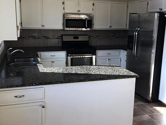 3rd image of 5 Speckman Ct