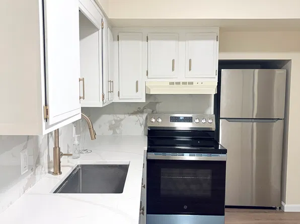 827 W 9th St APT 1, Wilmington, DE 19801