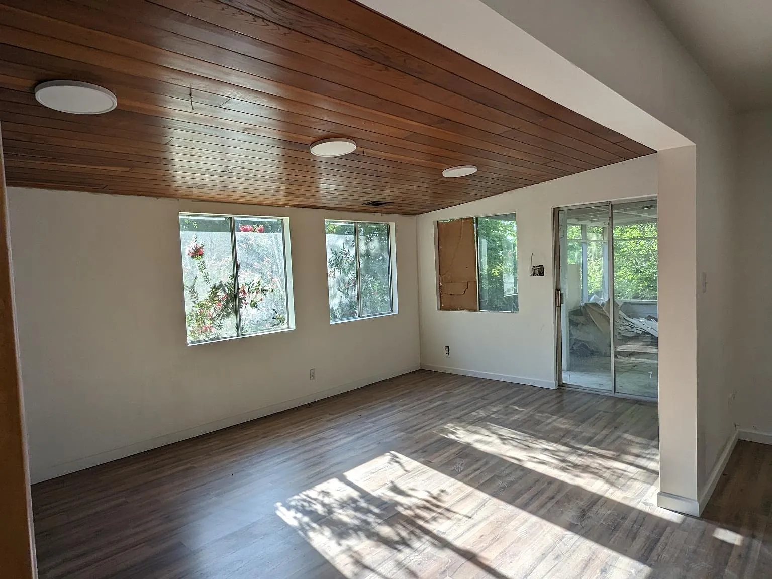 3 bed, 1650 sqft, $2,895 — Photo 3