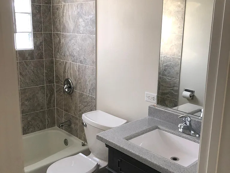 436 N Stephen Dr — Photo 17