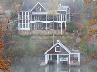 514 Watchtower Dr, Moneta, VA 24121