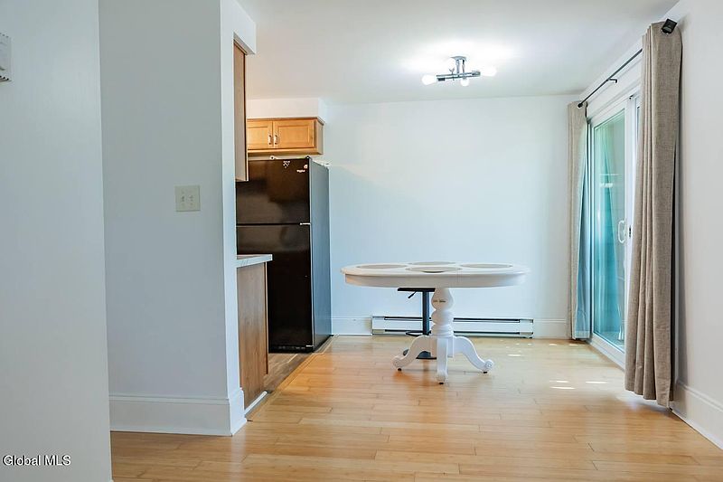 5th image of 356 N Village Boulevard