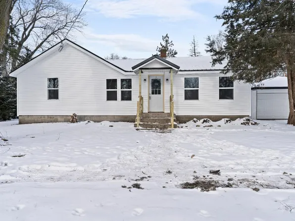 9816 W 237th Ave, Schneider, IN 46376