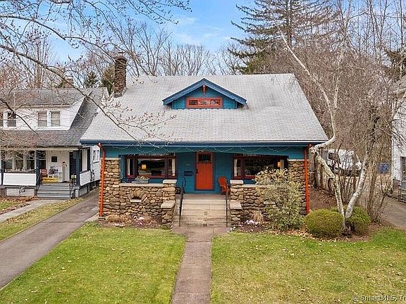 3rd image of 1566 Whitney Ave