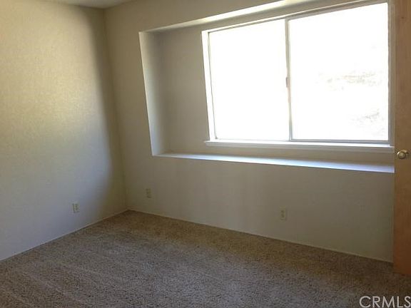4th image of 18289 Santa Fe Ave