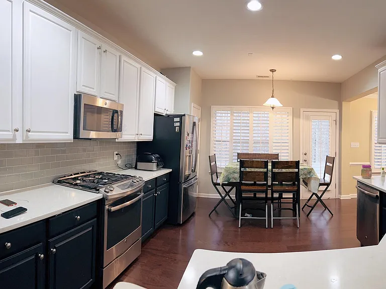 6424 Falls Lake Dr — Photo 4