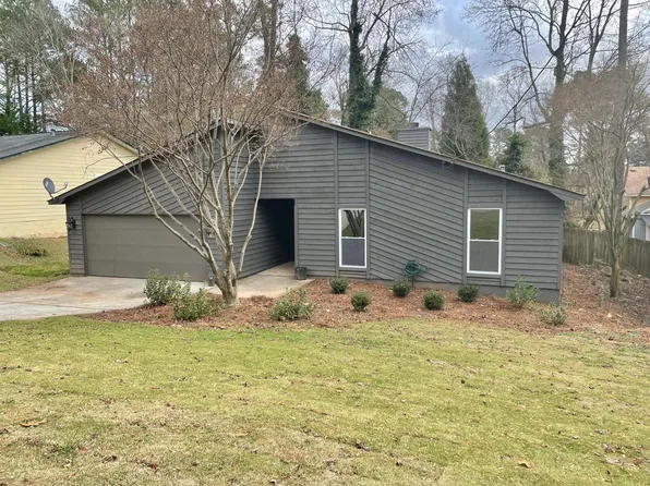 5217 Cold Springs Dr, Lilburn, GA 30047