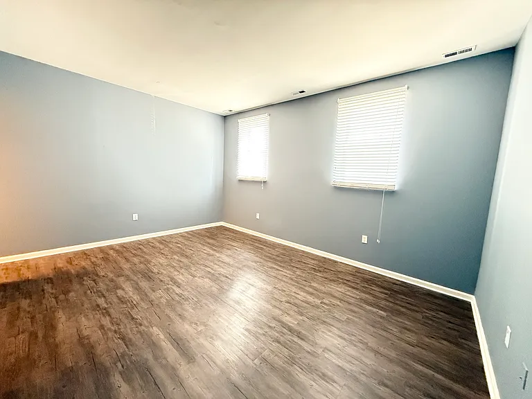 Vernon Homes — Photo 12
