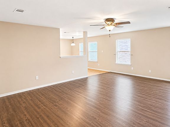 2nd image of 484 Coolidge Ln