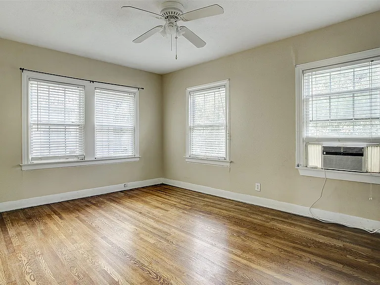 1935 Richmond Ave #1 — Photo 9