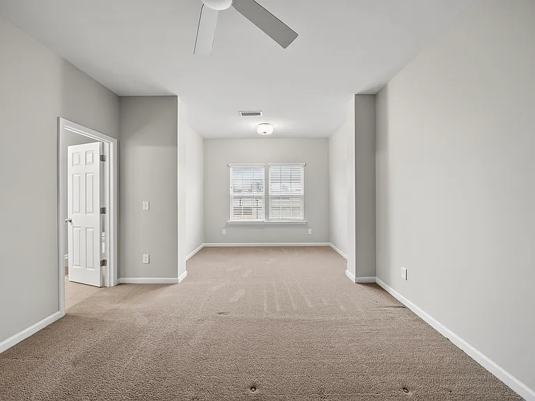 313 Great Northern Sta — Photo 25