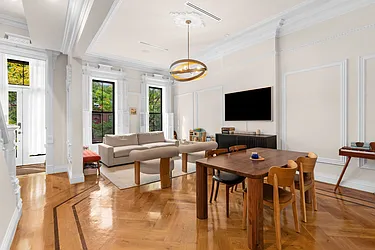 387 Madison Street, #PARLOR