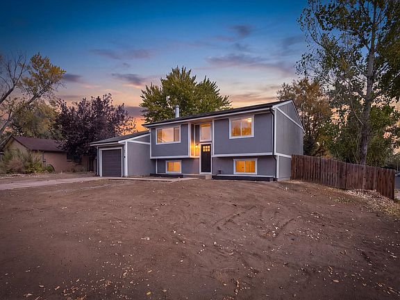2nd image of 3514 Lilac Ln