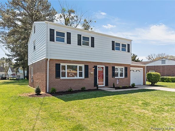 Welcome Home Front Entrance and Garage Parking, Private Driveway.