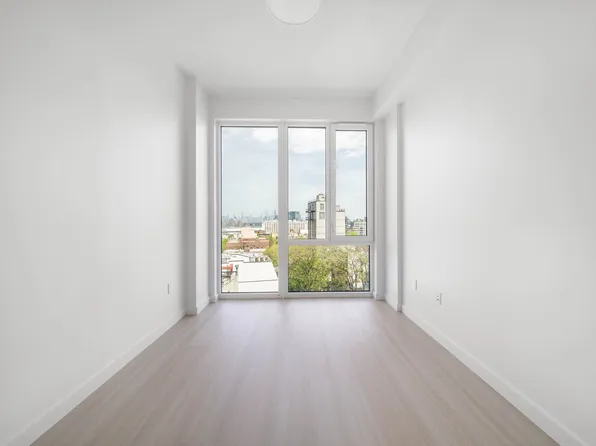 151 Carlton Avenue 8I image 2 of 6