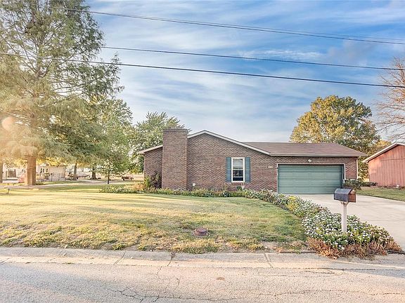 4th image of 528 Marian Dr