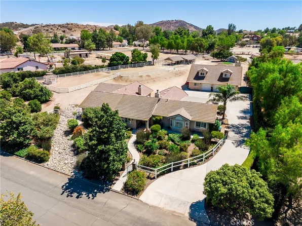 17945 Copper Queen Ln, Perris, CA 92570