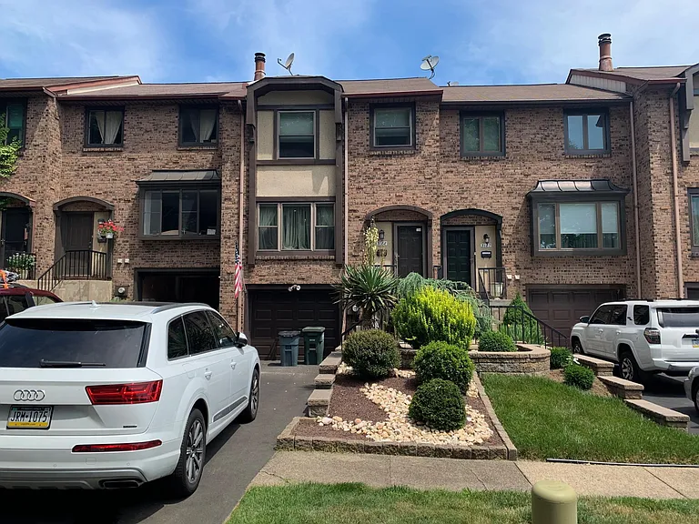 3188 Burnley Pl — Photo 2