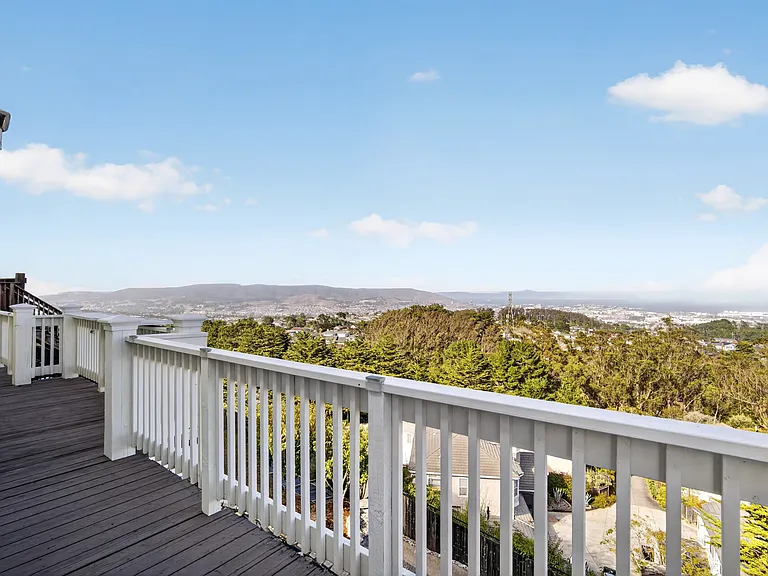 208 Goodwin Dr — Photo 25