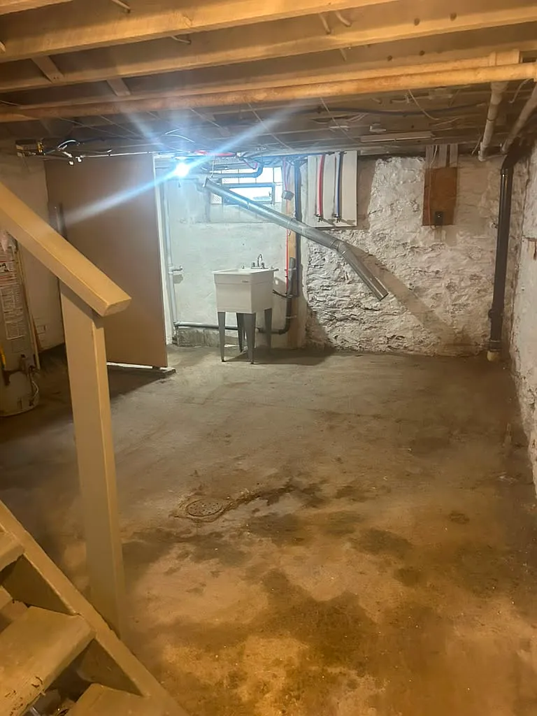 3 bed, 1400 sqft, $1,690 — Photo 3
