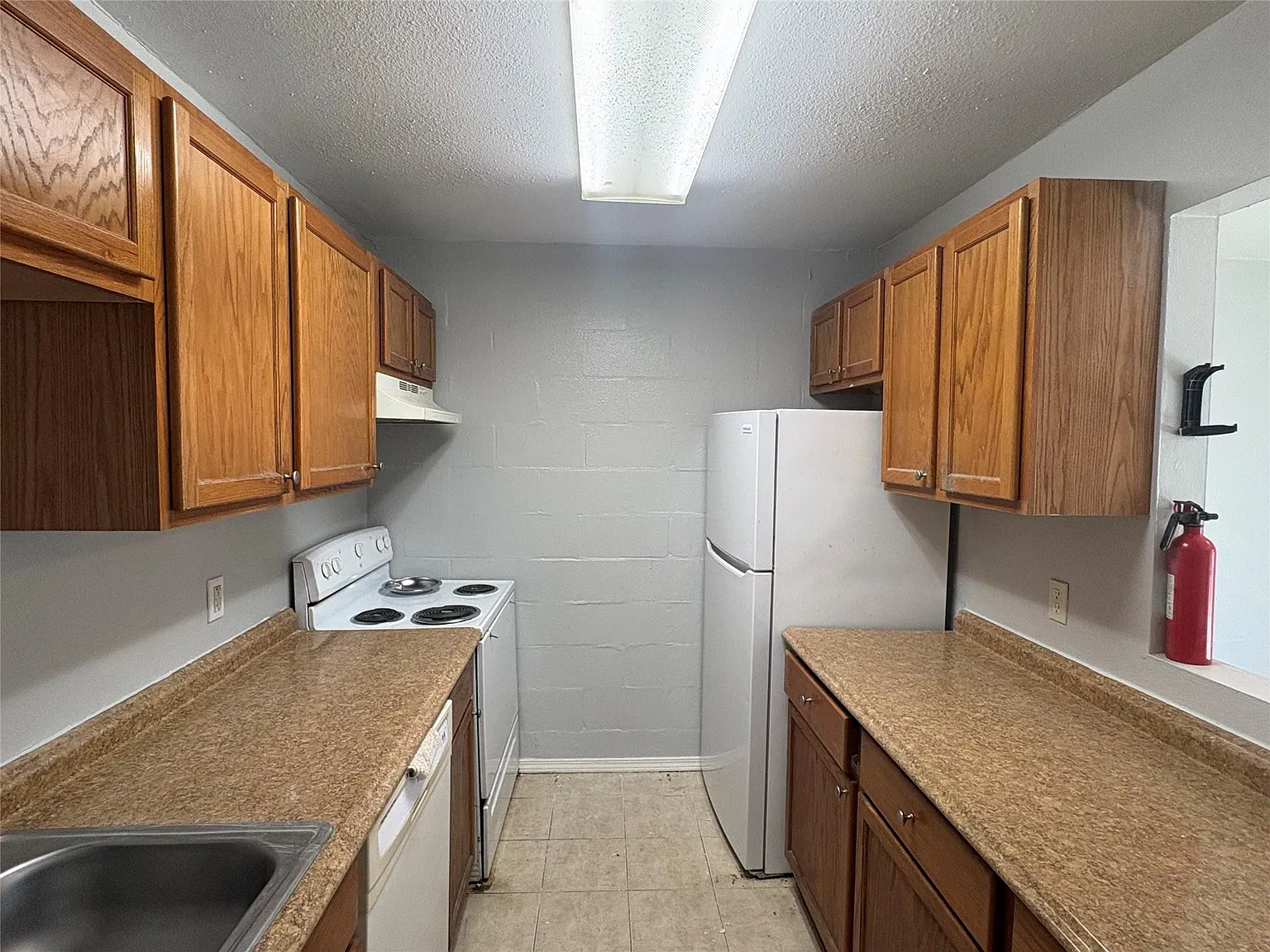3 bed, 2.0 bath, 1024 sqft, $1,150 — Photo 2