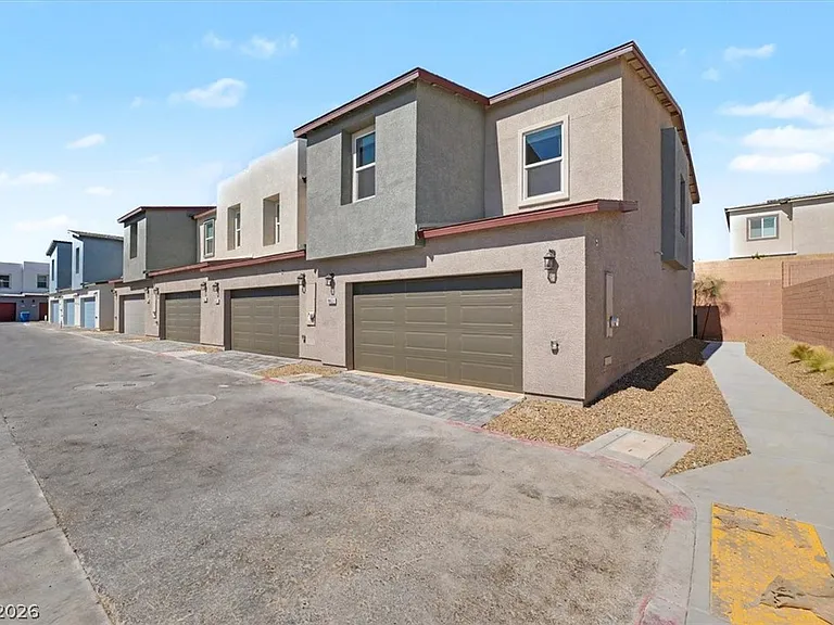 9653 Horseshoe Canyon St — Photo 1