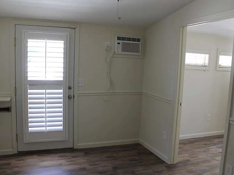 630 Frontage Rd — Photo 6