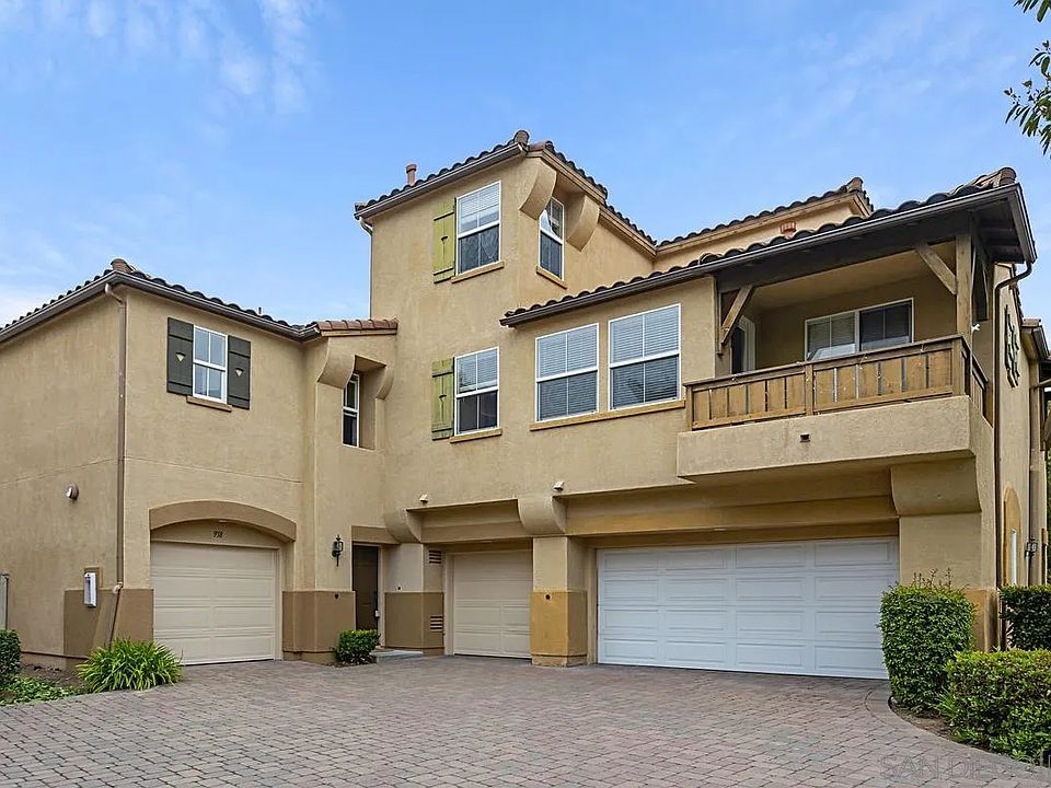 1st image of 938 Bolex Way