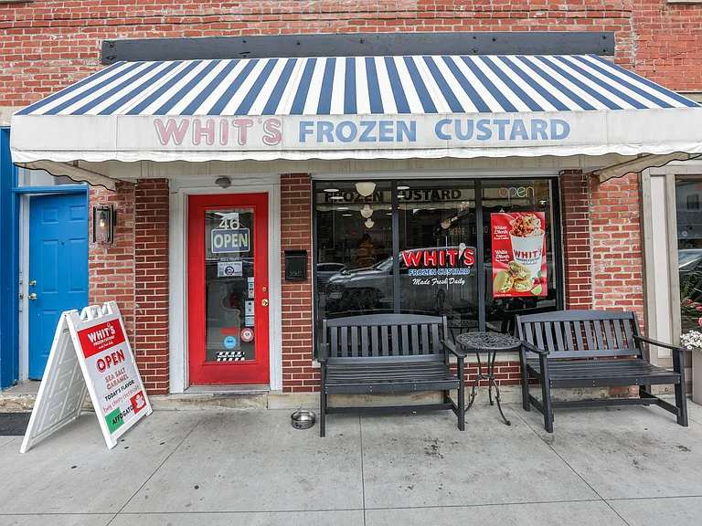 32 W College Ave #202 — Photo 45