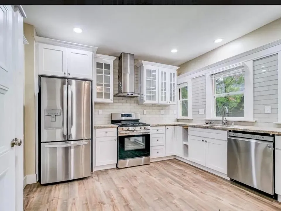 601 T St #1