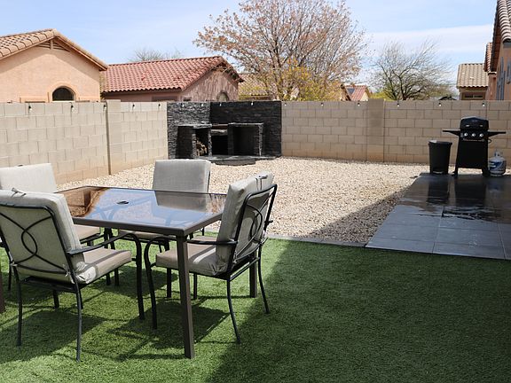 2nd image of 327 E Camino Limon Verde
