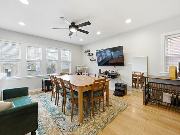 3rd image of 2342 W Rosemont Ave APT 1