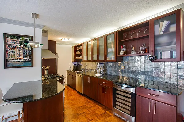 Sold by Real Direct | media 13