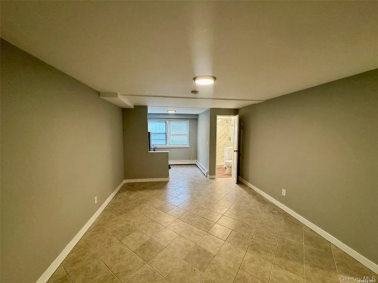 470 E Broadway #A8 — Photo 7