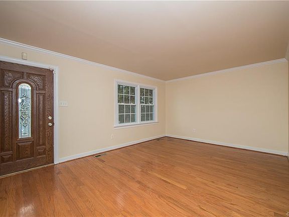3rd image of 2917 Ennismore Ct