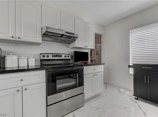 6944 Emerald Springs Ln, Las Vegas, NV 89113