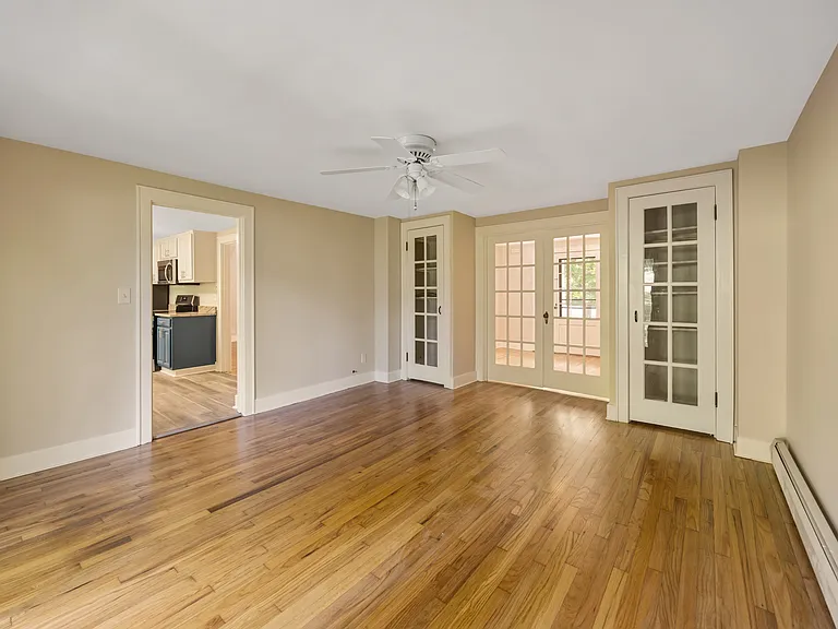 511 E Seneca St #A — Photo 16