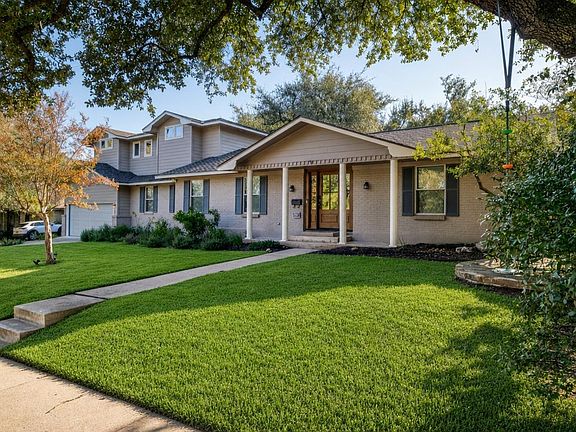 2nd image of 3927 Knollwood Dr