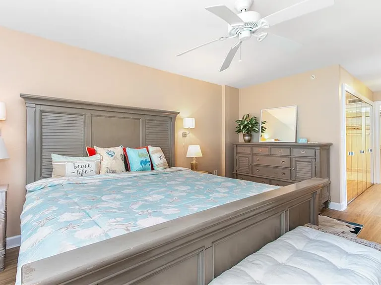 400 Island Way #212 — Photo 25